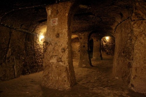 jumpingjacktrash:earthstory:Turkey’s underground citiesOnce upon a time, some few million years ago,