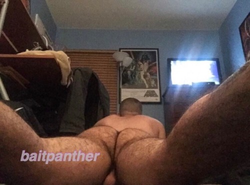 baitpanther:  werk1-3:  baitpanther:  Tommy. Hmu for more 🙈  every bodies getting little Tommy from queens. That hole looks like it’s been played with a few times.Follow me.  I got him two years ago. I’m just now posting him baby