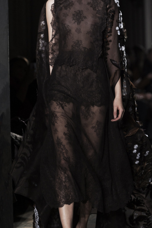 diet-mnt-dew: Valentino at Couture Spring 2014 Source: ImaxTree