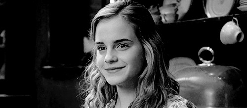 magicfolk:  Happy Birthday Hermione Jean Granger (19 September, 1979) 
