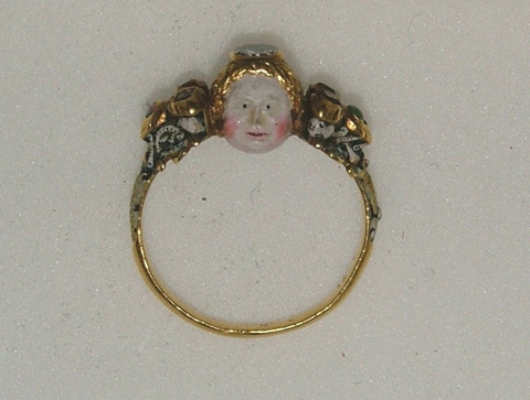 coolthingoftheday:  A two-faced memento mori ring, circa 17th century. This gold