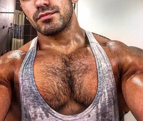 tribeofoneuniverse-deactivated2:gay-blog-daddy-things:WOOF adult photos