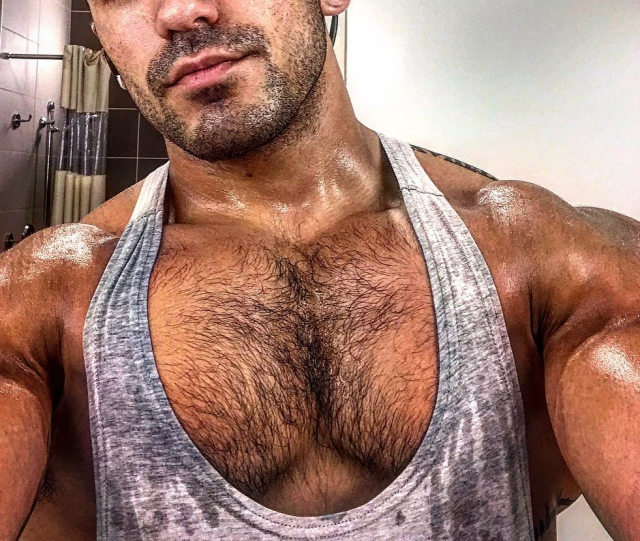 tribeofoneuniverse-deactivated2:gay-blog-daddy-things:WOOF