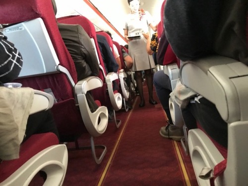 山航国航东航南航空姐原味丝袜1⃣0⃣0⃣每条，买二送一不定期有空姐制服哟空姐私照群1⃣0⃣0⃣每周更新独家空姐小视频2⃣0⃣0⃣空姐微信号1⃣0⃣0⃣五个打包带走喜欢请转发关注点赞哟