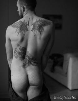 theofficialtro:  back tattoos :D