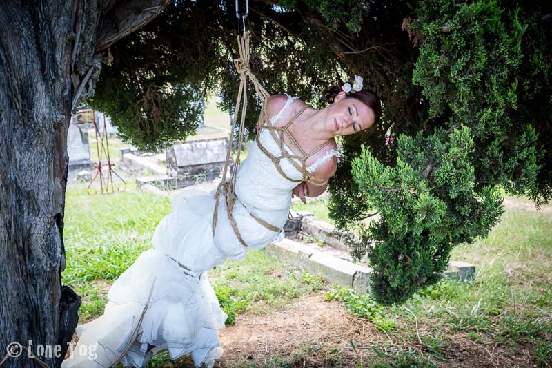 lonetog:  Bridal Shoot.  In a cemetery.  With Rope. M: Nexxie  R: Succubus  P: