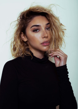 hellyeahchanteljeffries:    Chantel Jeffries by Aris Jerome   