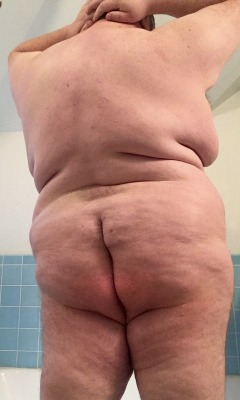 rudy-23:  elfstone8189:  I am often asked for ass pics, but I dont really like my ass so I dont really post it much. But for those who ask, here you go  Sexy ass