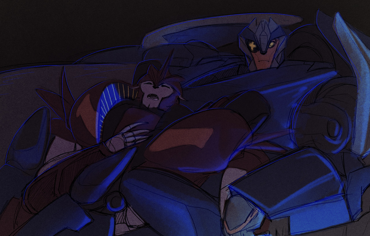 vstrider:  spookyprime: movie date night for an art trade with @vstrider they comfy;;;;;;;;;