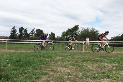 Yesterday was the first time in my short cx career that I had a teammate (@markjlongman) with me for