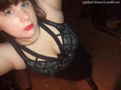 infekted-monarch:  Playing around in the harness dress(thing?) I made.