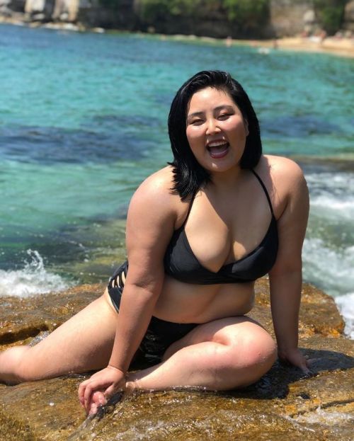 neptitudeplus:My idea of a Beach Beautification program: Bring her!