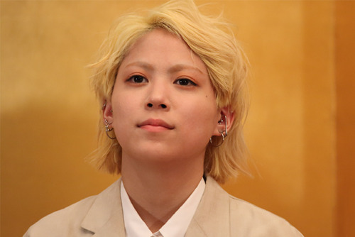 owaraidorks:Kinoshita Momoka, Coming of Age, in suit part 2