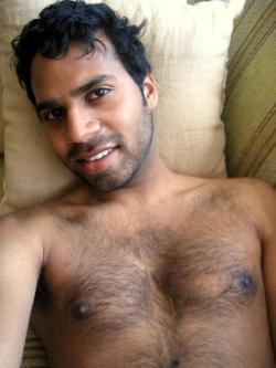 lundraja: Cute desi guy 