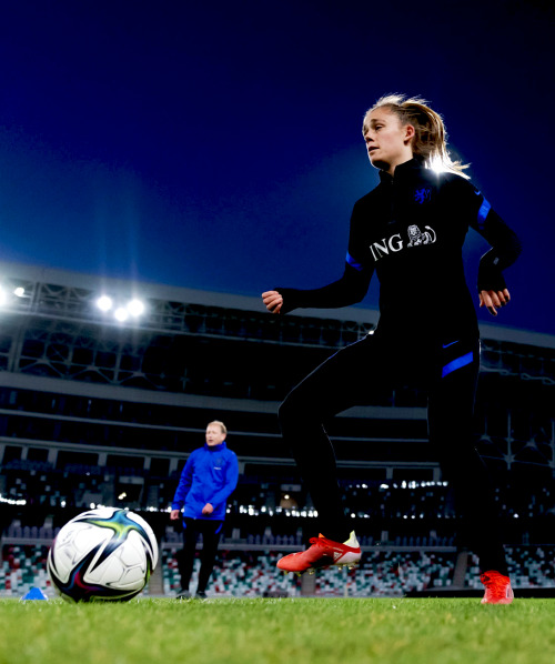 Merel van Dongen, Victoria Pelova, Kika van Es, Joëlle Smits, Jackie Groenen, Daniëlle van de Donk, 