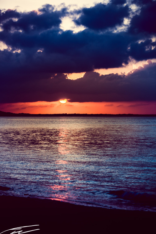 fkwstudio:  Just another mind-blowing Provo sunset. | 