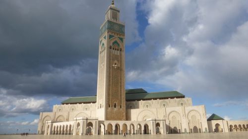 Casablanca Hassan II Mosquewww.IslamicArtDB.com » Islamic Architecture » Photos of Minarets » Photos of Square Minarets