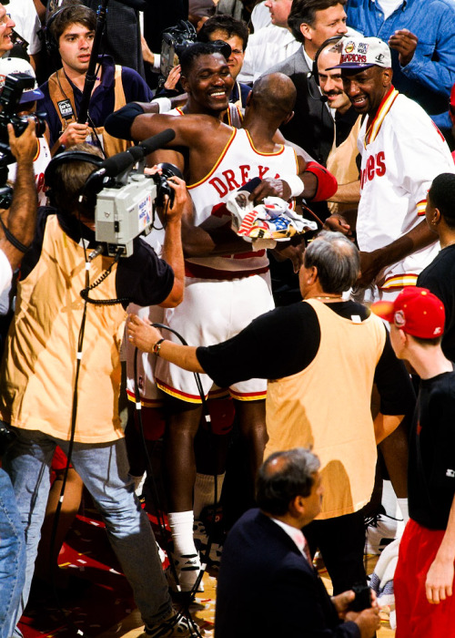 Hakeem Olajuwon and Clyde Drexler 1995 NBA Finals