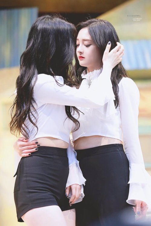 pristin-kyulkyung: 170521 Pristin Pinkyat Fansigning Event in Mokdong© irresistibledo not edit,