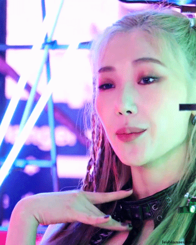 4e28f114225cef5cad3e9588c37b09d3dc079cd0.gifv