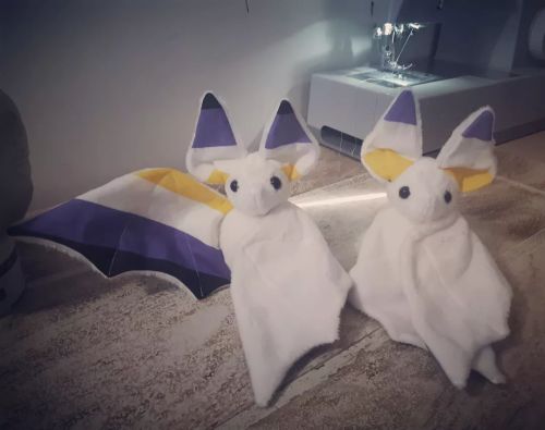 pmwips:Pattern by @beezeeart  #plush #plushie #handmade #bat #nonbinary #nonbinarypride #lgbtq &mdas