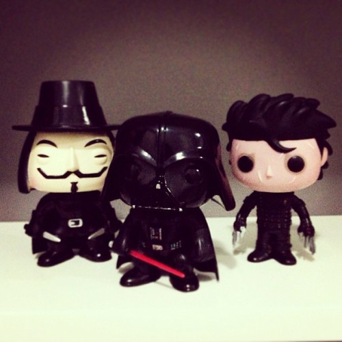 Black is the new black! ♠♣♠#vforvendetta #darthvader #edwardscissorhands #popfunko #toyart