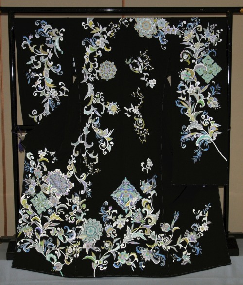 The 43rd Traditional Kaga-Yuzen Craft Exhibition Furisode “Persian Chintz Flower Pattern&rdquo