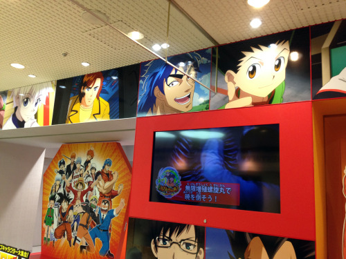 akayashi:  Some of the Hunter x Hunter stuff you can see at Ikebukuro’s J-World Shounen Jump Park!
