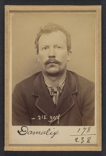 Damalix. Émile, Auguste. 37 ans, né à St-Claude (Doubs). Charpentier. Anarchist