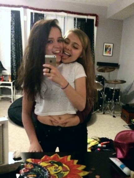 hangmeout-todry:  teenage-paradoxxx:  I miss my love bug ): hangmeout-todry  you are the cutest bug I ever did see <3