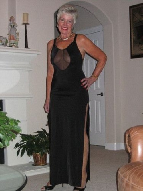 olderfoxes:  Mrs Yeomans is obviously braless adult photos