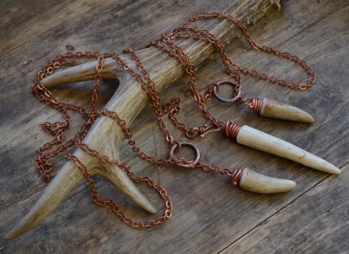 Ethically collected antlers with recycled copper handmade clasps. Lariat and front clasp neckla