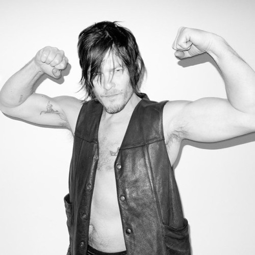 Daryl Dixon Fanatics adult photos