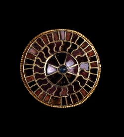 Gold disc brooch, Merovingian, probably from