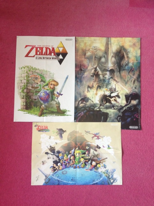 jimmat:  I want this pls! links-princess:  My (links-princess) Zelda giveaway! =^_^= To celebrate the release of A Link Between Worlds, I will be giving away: Collector’s Edition of A Link Between Worlds, including a treasure chest, giant poster and