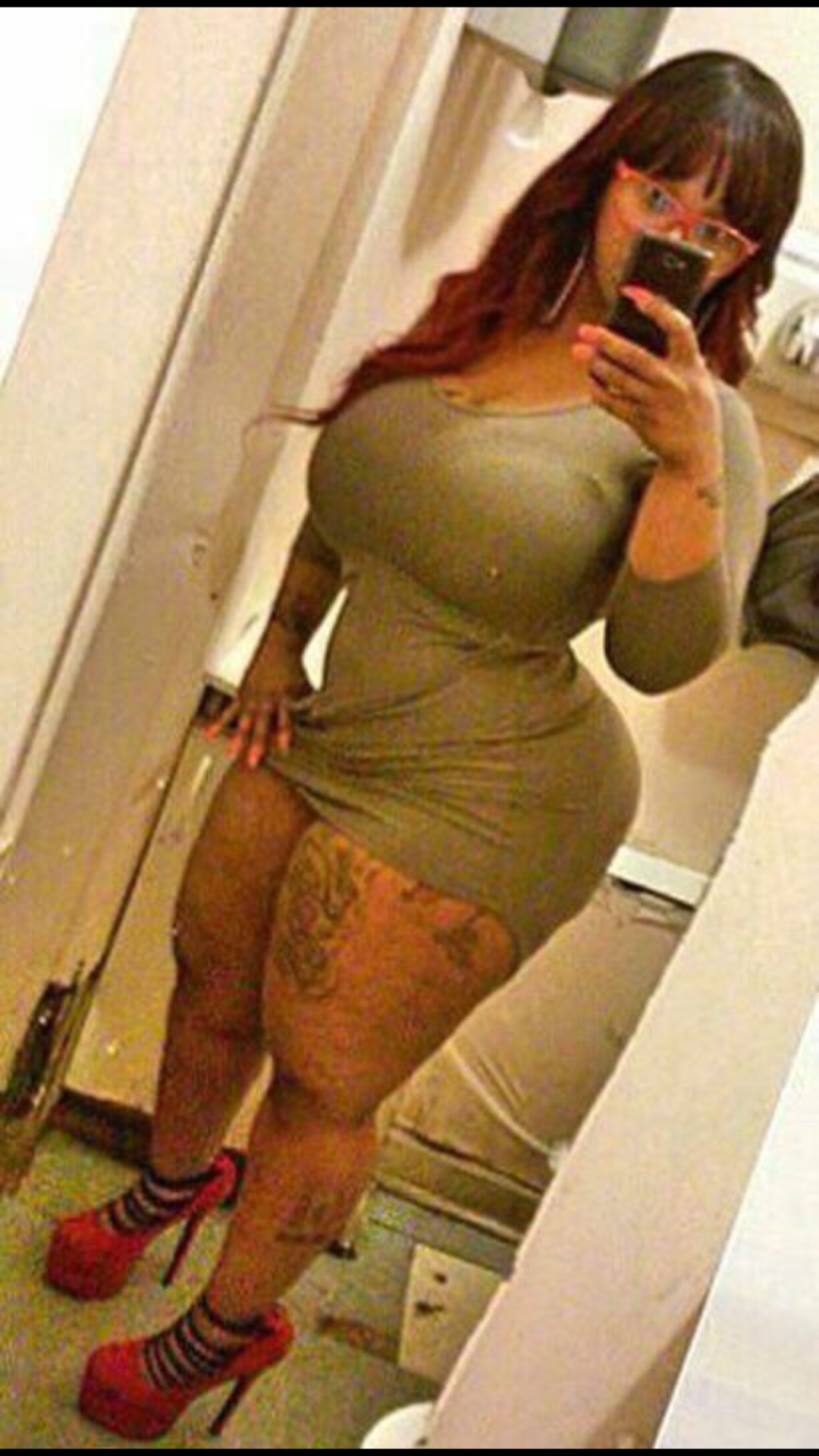 goldieloc:  thick thirsty thursday