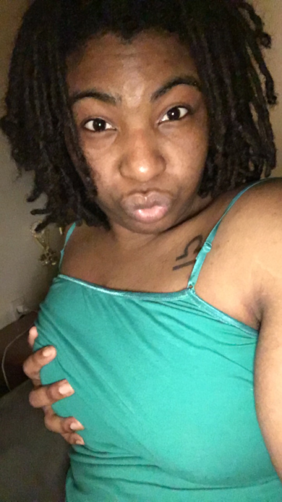 curvesncurls:  curvesncurls:  I was so unprepared #HappyBlackOut💋👑 SC: Oohheygigi