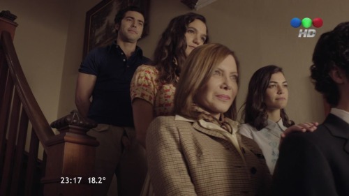 Nazareno Casero nudo in &ldquo;Historia de un clan&rdquo; (Ep.7, 2015)