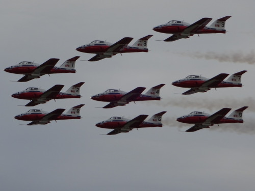 It’s a tight formation if you can get all 9 in frame. Royal Canadian Air Force Snowbirds. Oshkosh 20