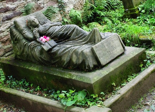 unexplained-events:  staragus:  unexplained-events:  When Caroline Walter of Freiburg, Germany died at the age of 16, her sister, ,Selma, had a sculptor cast a life size sculpture for the gravestone - Every morning since Caroline’s funeral, a fresh