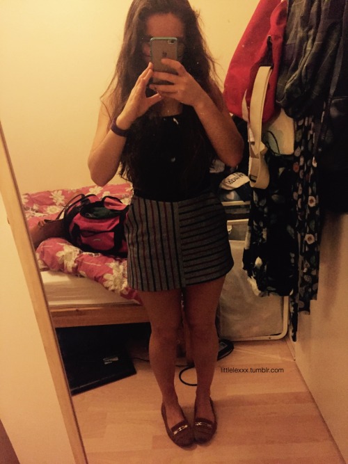 littlelexxx:For my little anonymous friend who asked, the outfit on the left is what I was wearing i
