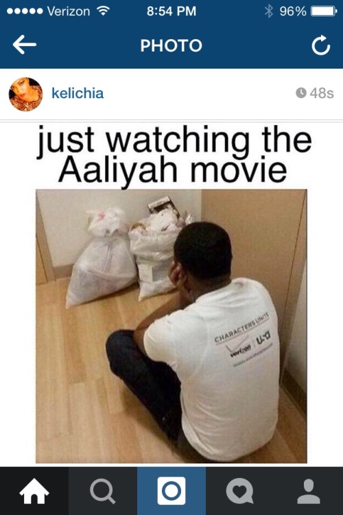 ratedmirr:  bohemienne-savant:  thatdudeemu:  These Aaliyah movie memes got me crying  ^^^  yall making my head hurt lol. was it really that bad yall?