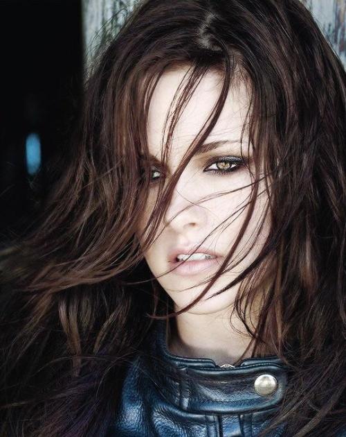 XXX kristenstewartswagger:  We have more Kristen photo