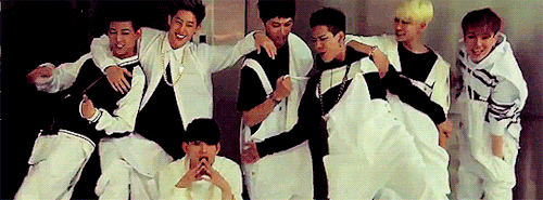 tuanpumpkins:#1000DaysWithGOT7 ll “eternally 영원히 그댄 나의 playground”↳ the 7 of you who are always sayi