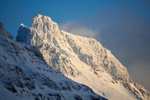 Sommet enneigé [ Îles Lofoten ~ Norvège ] by emvri85 Nikon D850 + AF-S NIKKOR 5