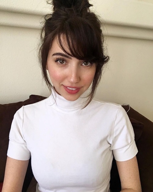 Bree Morgan (8ree / @bunbree)