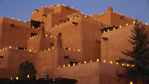 legendary-scholar:  Farolitos at Loretto at Christmas, Santa Fe, New Mexico.