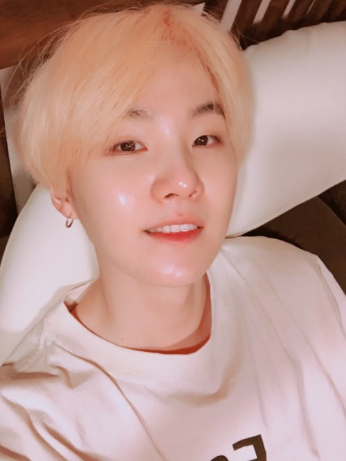 allforbts: 190309 Yoongi’s Tweet 감사합니다 아미 여러분! 올해도 열심히 달릴게요!! 사랑해용~~ Thank you to all the ARMY