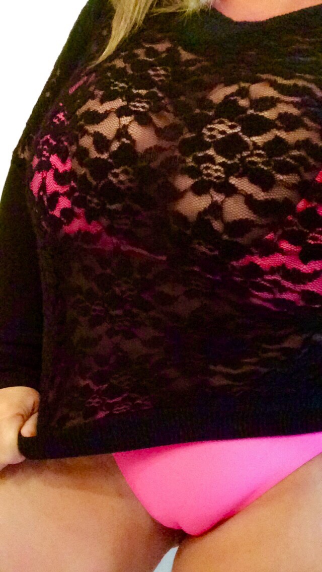bigdaddysgirl71:  Me:  Like my new bikini, daddy? BD:  Fucking love it!!!! 🎀👑💖
