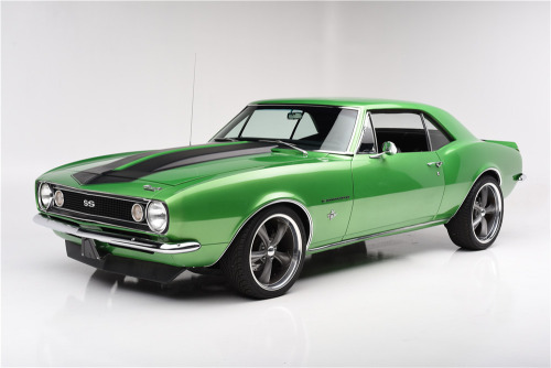 itsbrucemclaren:  speedxtreme:  1967 CHEVROLET CAMARO   Fierce!